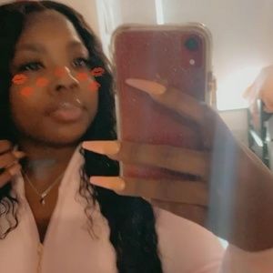 Meet your Posher, Sydney